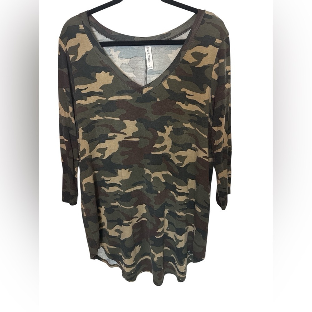 Zenana Premium Camo V-Neck Tunic Top Size L Soft Stretch 3/4 Sleeve - Picture 4 of 7